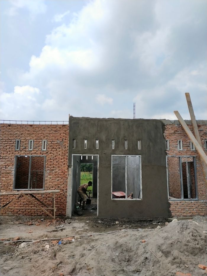 foto tampak rumah tipe SUBSIDI 2023 perumahan TAMAN ANNAFRIS SUKAMAJU