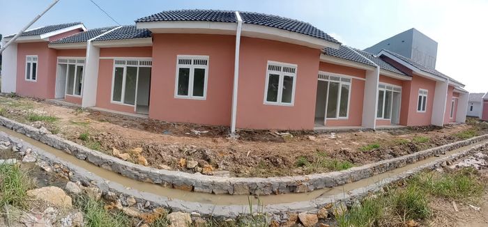 foto tampak rumah tipe 29/66 perumahan Pesona Gading Cibitung 1
