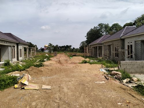foto posisi tengah perumahan MULIA RESIDENCE PARWASAL