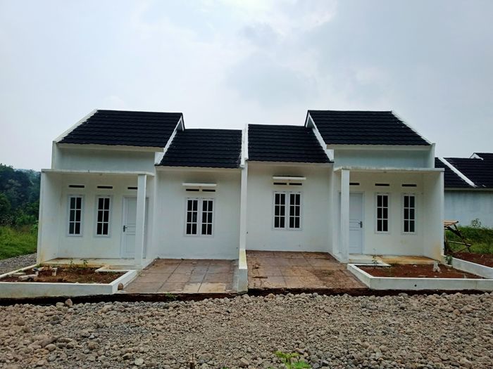 foto tampak rumah tipe 32/60 (PMK 2023) perumahan Graha Mangkalaya