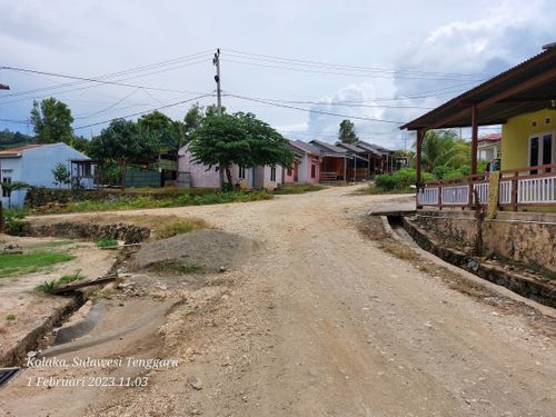 foto posisi tengah perumahan GRIYA BUKIT KOLUMBA KOLAKA