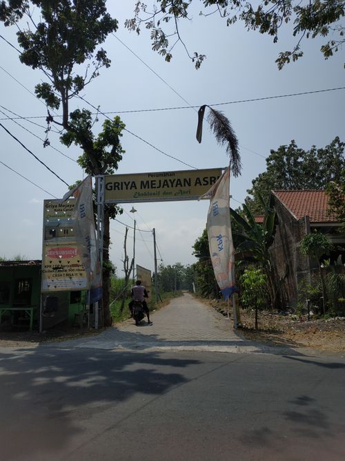 foto gerbang perumahan Griya Mejayan Asri Tahap 2
