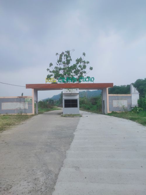 foto gerbang perumahan VILLA GRAND CIKAO