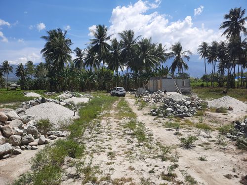 foto posisi tengah perumahan KHARISMA TINGGEDE