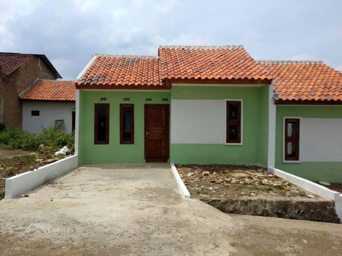 foto tampak rumah tipe 24 perumahan Green pawenang tahap II