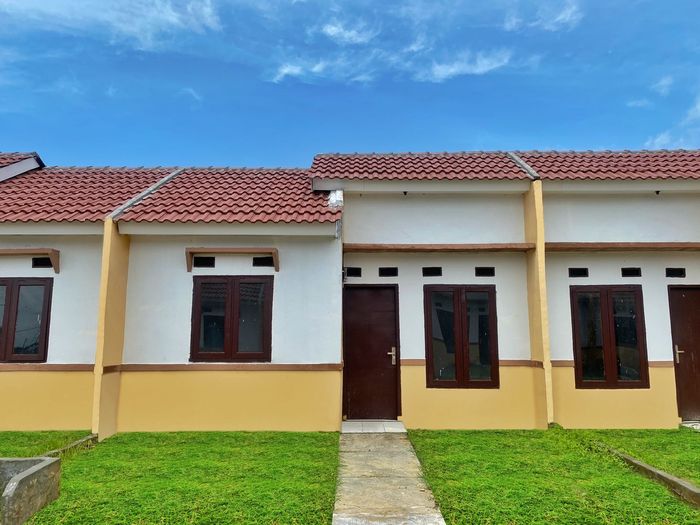 foto tampak rumah tipe 25/60 TAHUN 2023 perumahan GRAND VILLAGE SEPATAN