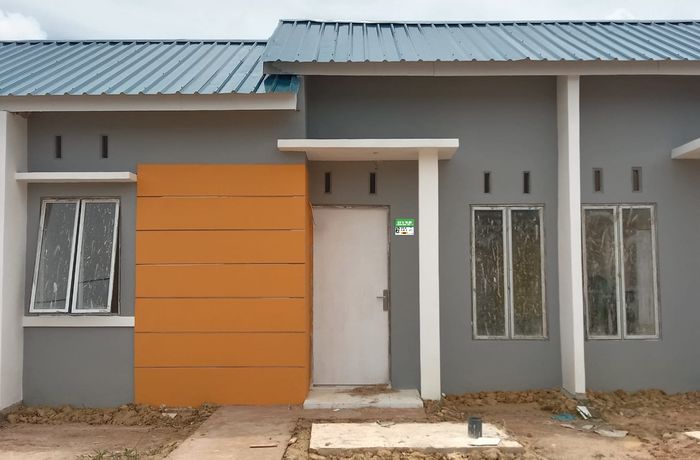 foto tampak rumah tipe 28/72 perumahan KOMPLEK. PERUMAHAN KOTAMAS MARINA  