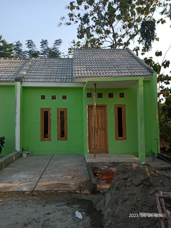 foto tampak rumah tipe 32 perumahan Mutiara Tegalbang