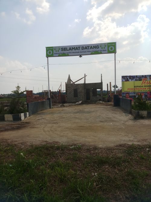 foto gerbang perumahan PELANGI PRIMA 2