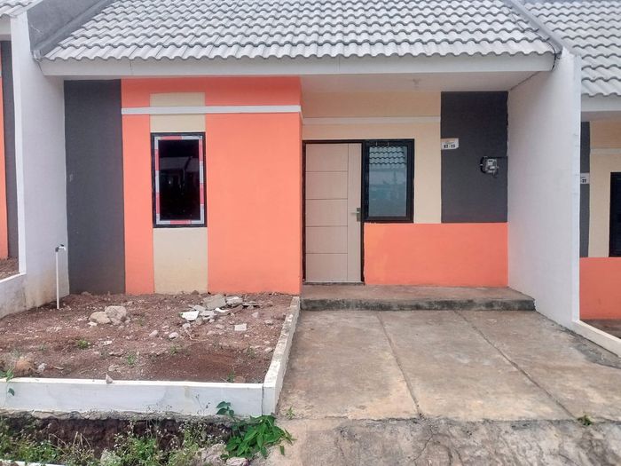 foto tampak rumah tipe 60/27 perumahan PURI HARMONI PRINGAPUS