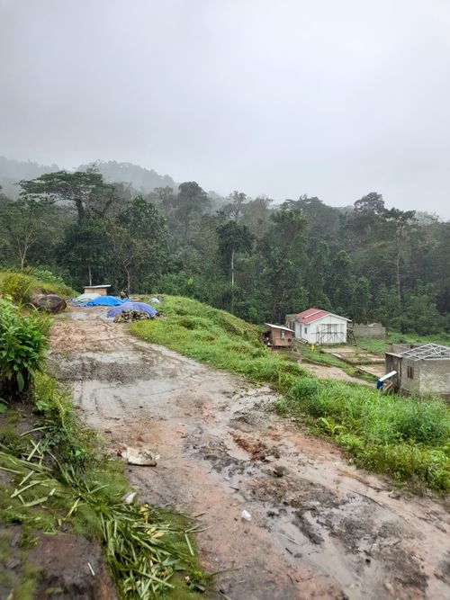 foto posisi tengah perumahan BUKIT INDAH ASRI