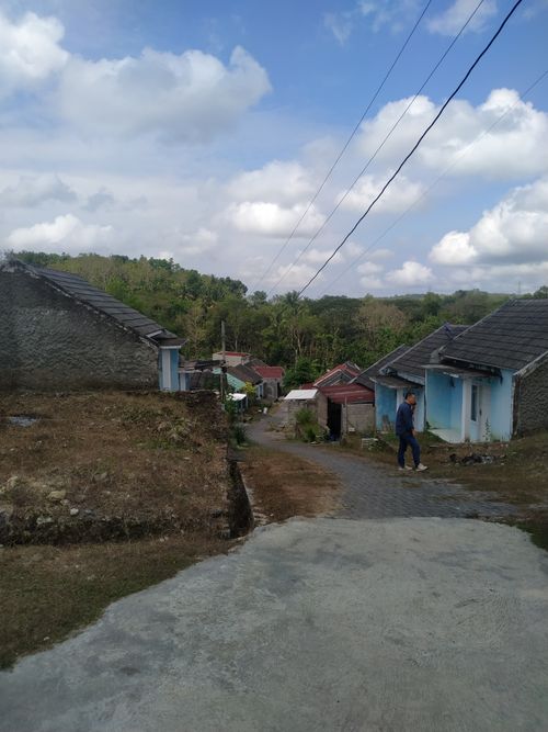 foto gerbang perumahan BUKIT TENTREM TRIWIDADI
