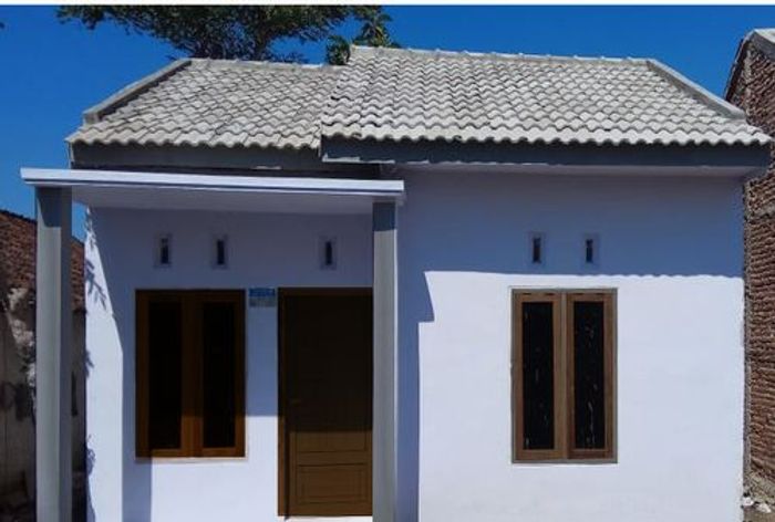 foto tampak rumah tipe 36 / 63 perumahan Kertosari Land