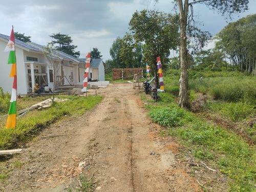 foto gerbang perumahan Queen Athalla Residence