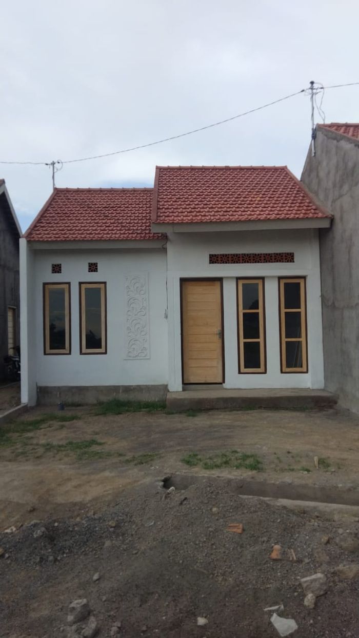 foto tampak rumah tipe 30/60 SF perumahan GRIYA MAWAR SARI 4