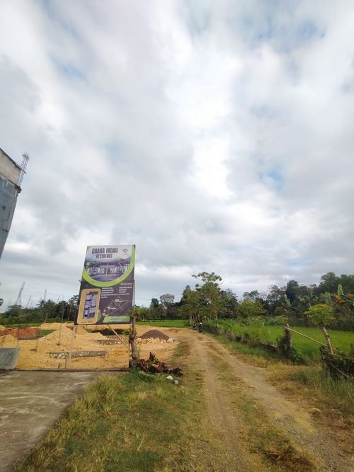 foto gerbang perumahan GRAHA INDAH RESIDENCE