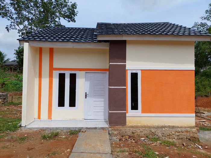 foto tampak rumah tipe 36/150 SUBSIDI (NEW) perumahan DE' KERATON KEMALA RESIDENCE