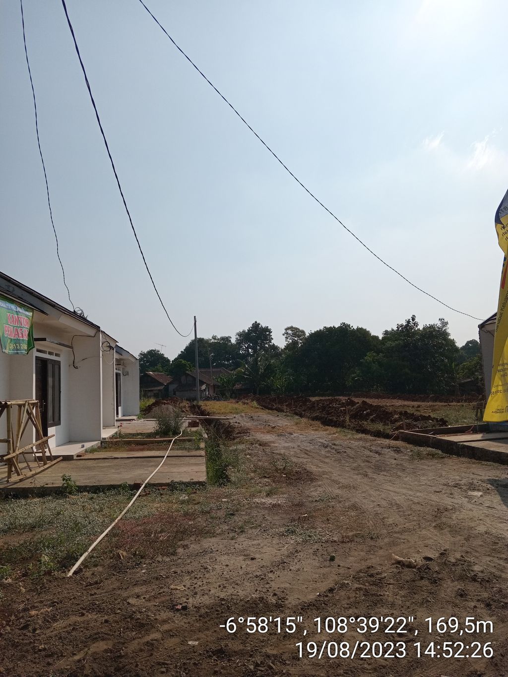 foto posisi tengah perumahan Permata Village Cieurih