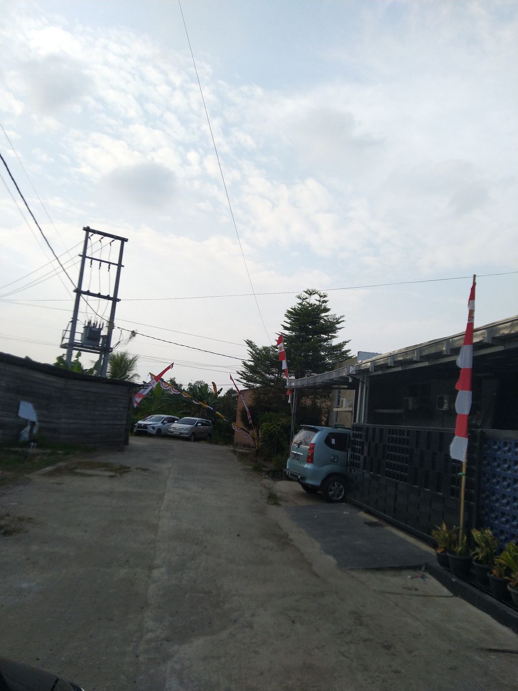 foto posisi tengah perumahan ROYAL PARK