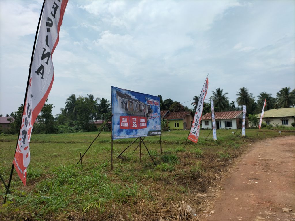 foto gerbang perumahan PESONA PUDAK