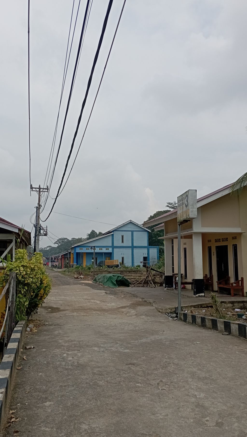 foto gerbang perumahan BARUNIA RESIDENCE 3 BLOK CDE