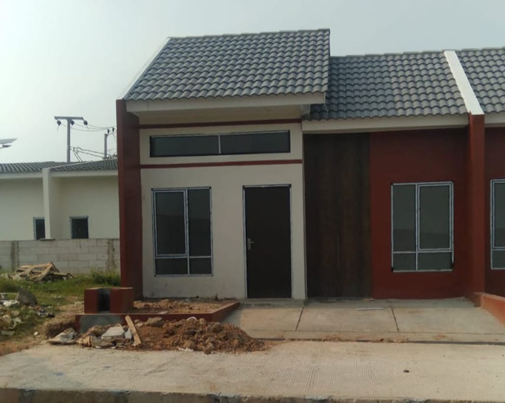 foto tampak rumah tipe 30/80 perumahan PARAMA by Sava
