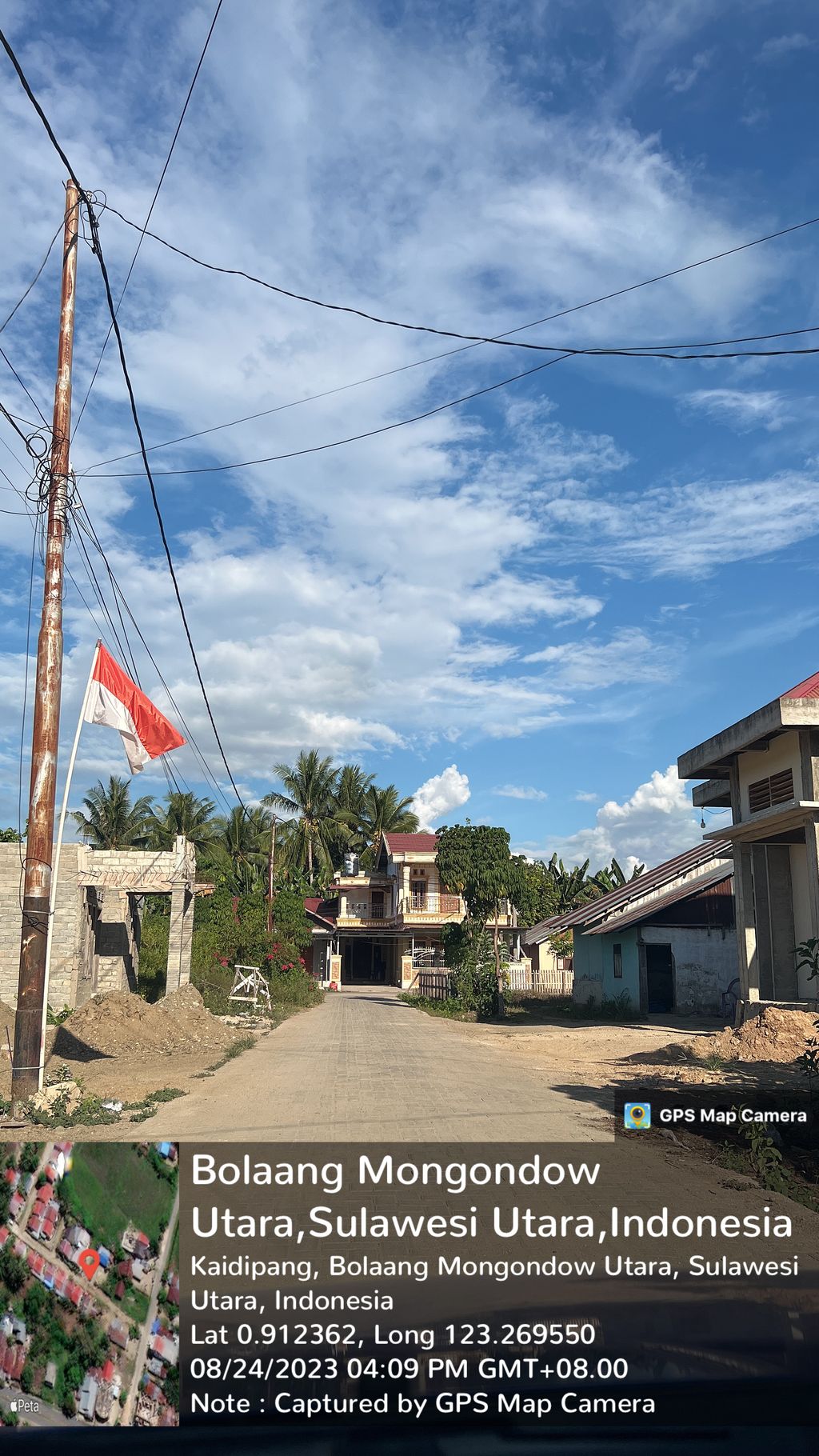 foto gerbang perumahan Griya Pinagut Lestari 2