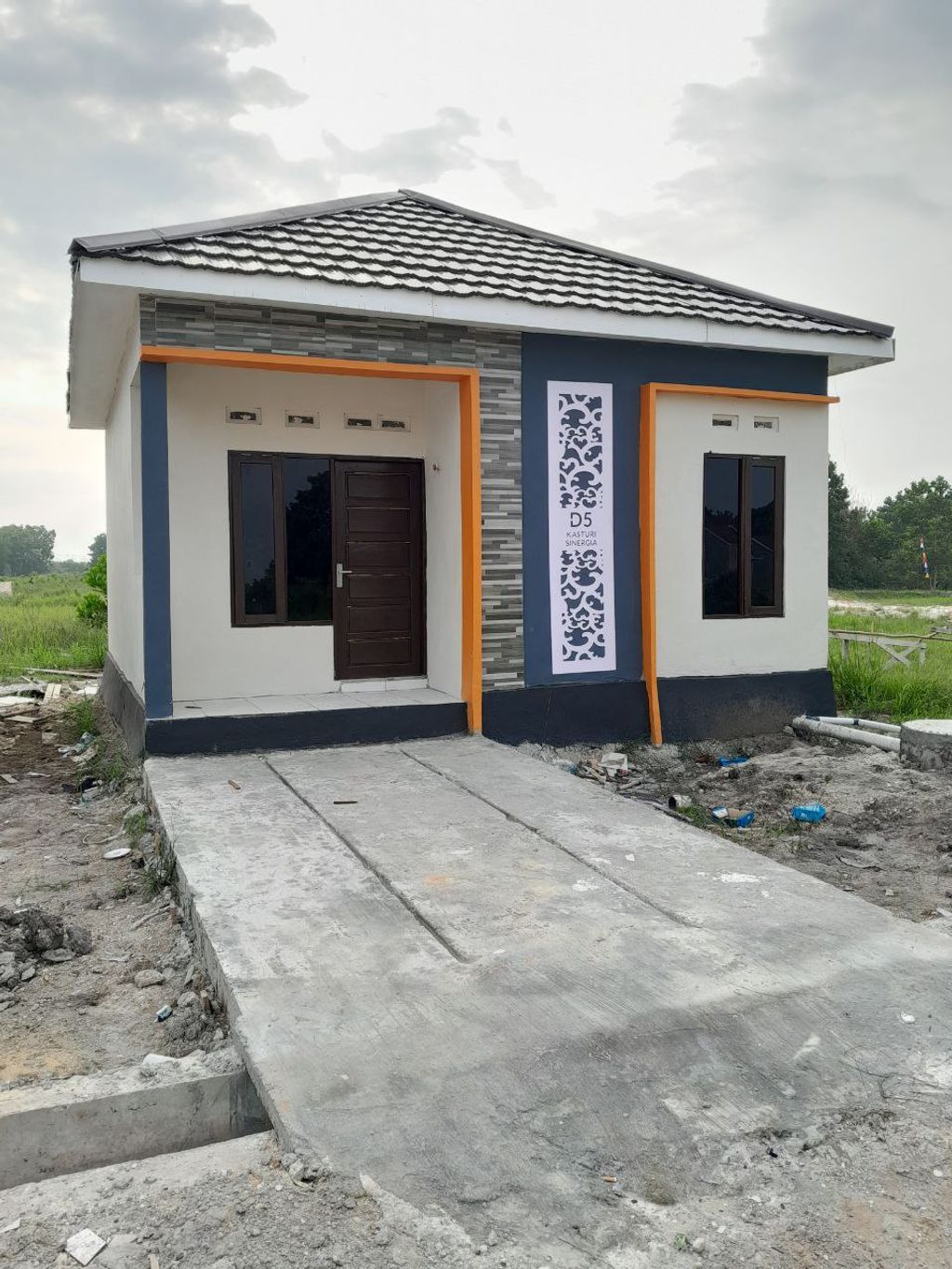 foto tampak rumah tipe santorini perumahan Perumahan Kasturi Sinergia
