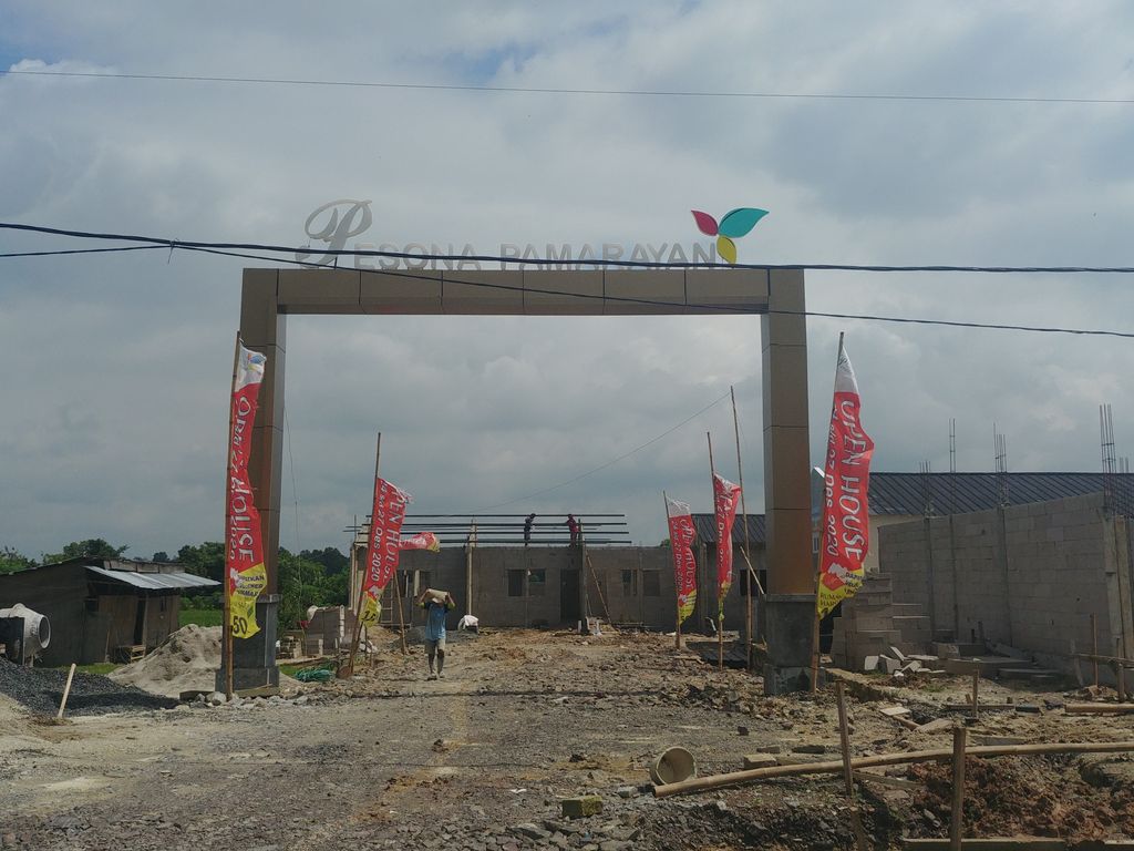 foto gerbang perumahan Pesona Pamarayan Tahap 2 Ext