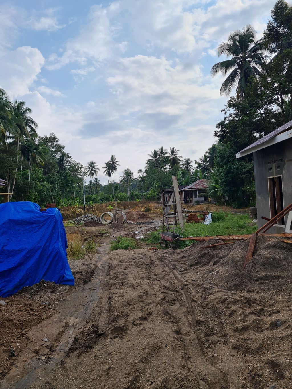 foto gerbang perumahan Perumahan alam damai residence