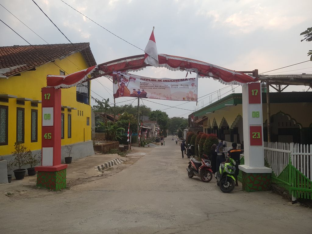 foto gerbang perumahan Alesha Puri Regency