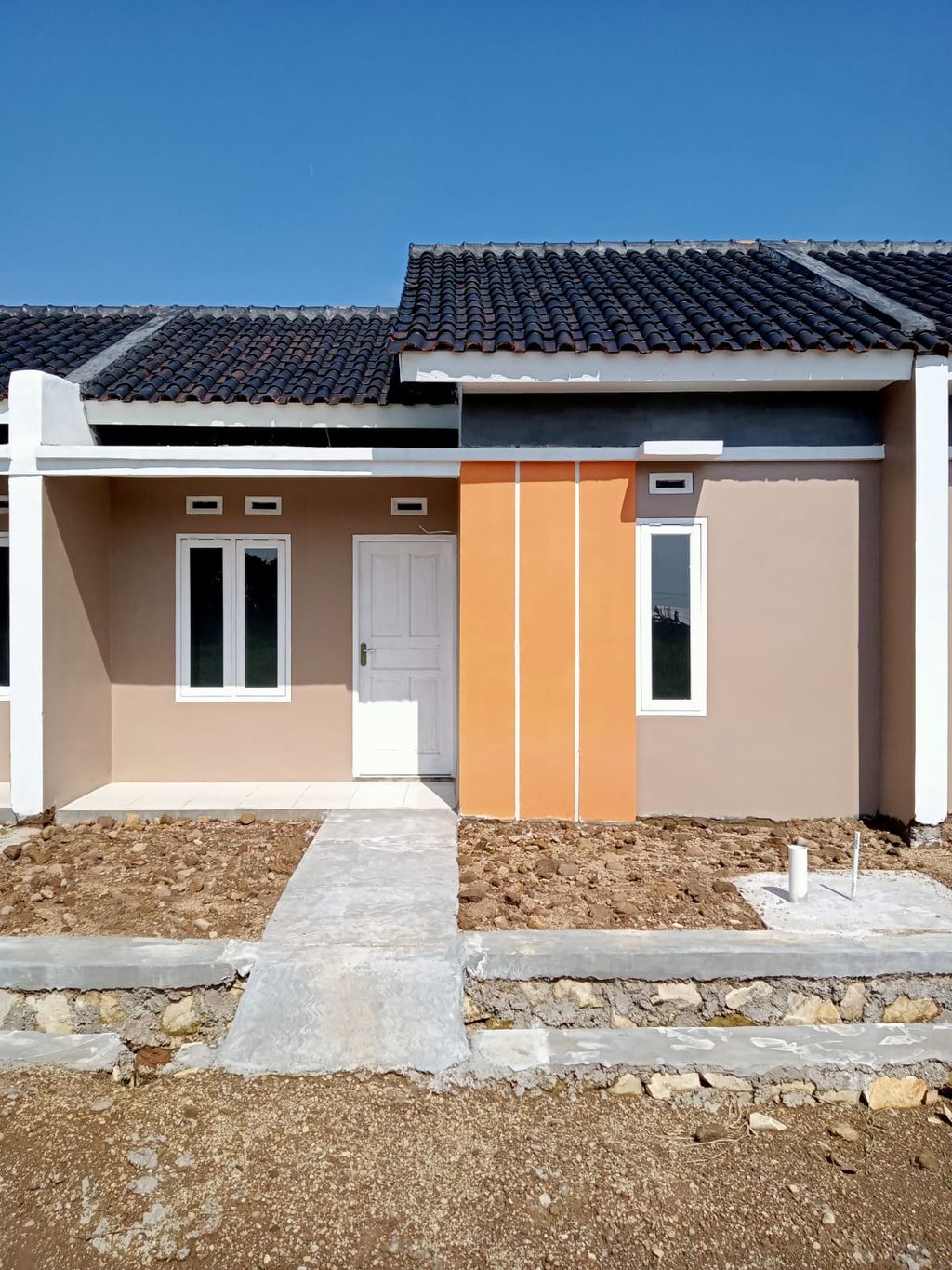foto tampak rumah tipe 3/6 perumahan GRAHA ALEEFA