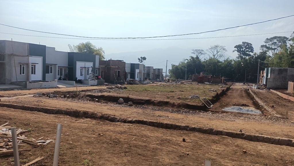 foto posisi tengah perumahan Griya Pesona Cempaka