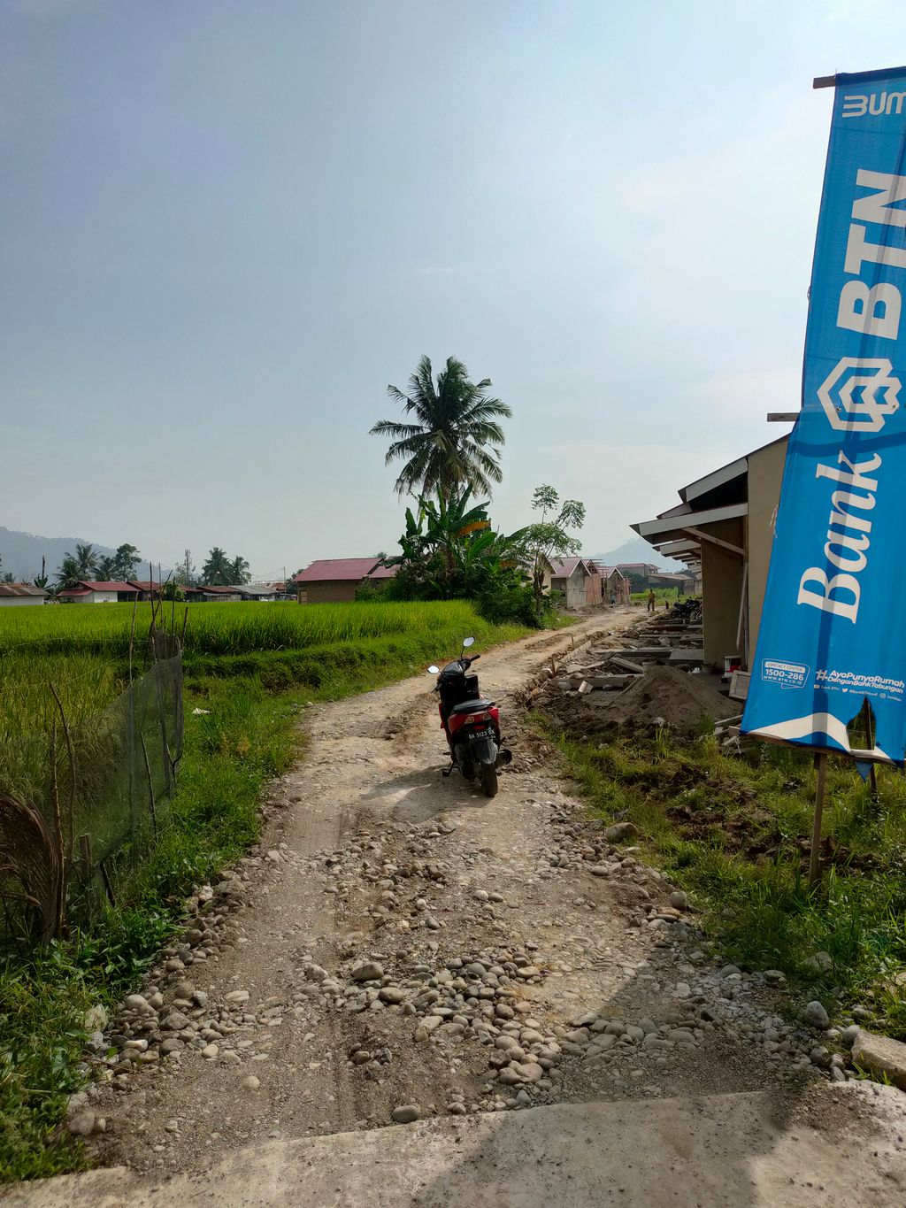 foto gerbang perumahan PERUMAHAAN GREEN FARENSA 9