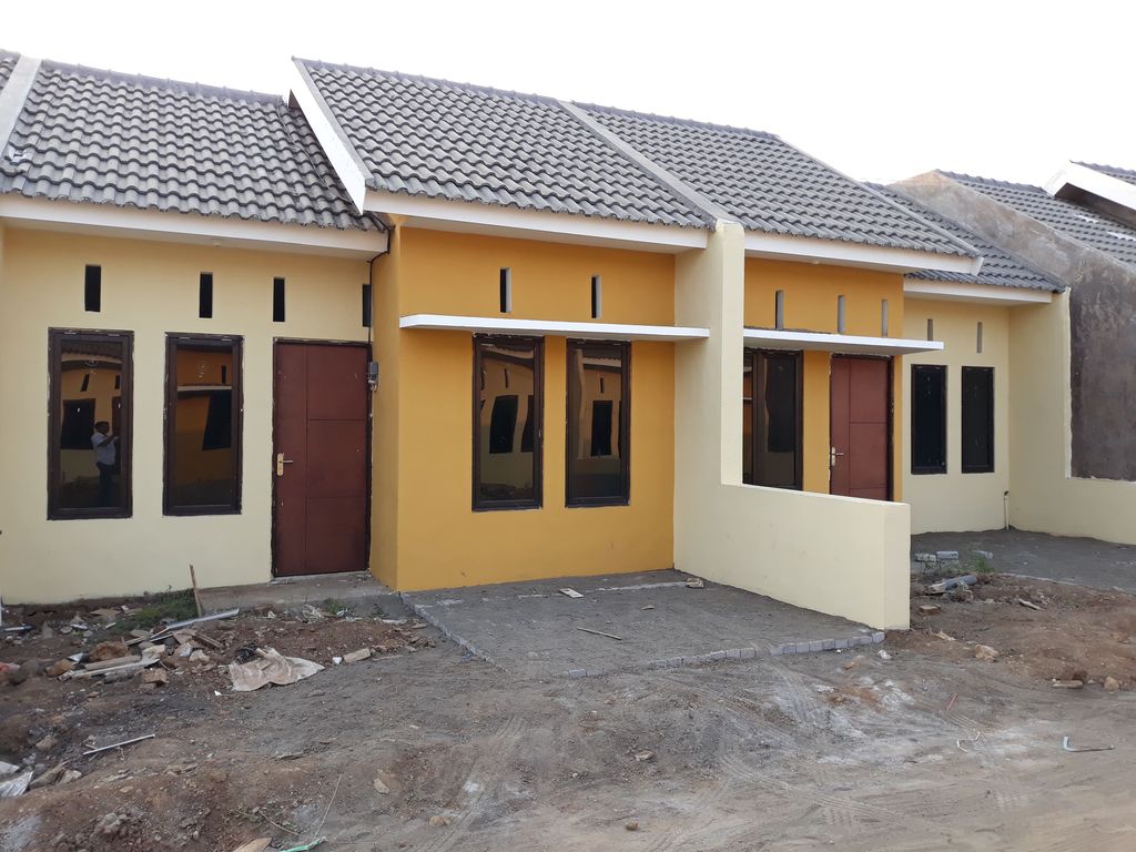 foto tampak rumah tipe 30 perumahan WIROGUNAN RESIDENCE TAHAP VI