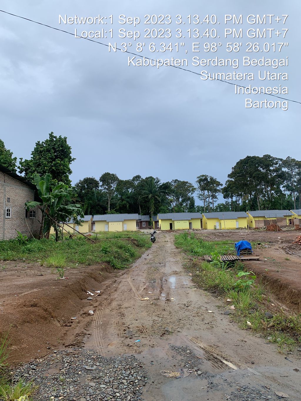 foto gerbang perumahan PERUMAHAN SUMBER JAYA INDAH BARTONG