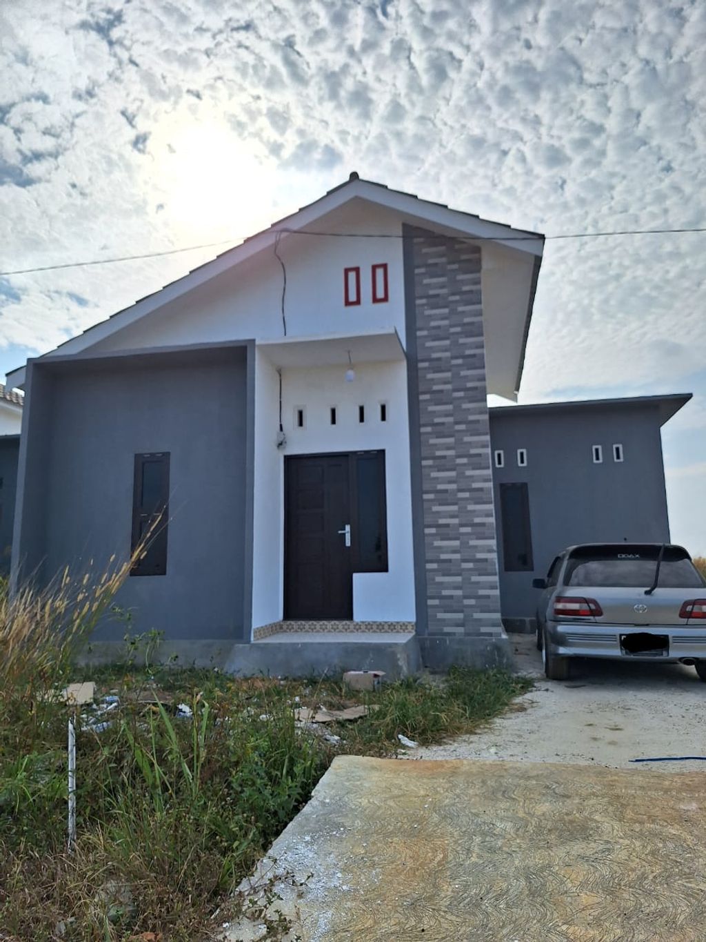 foto tampak rumah tipe 36 THN 23 perumahan Royal Akasia