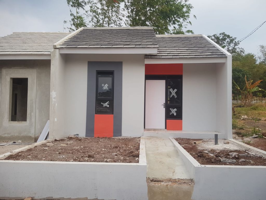 foto tampak rumah tipe 30/60 perumahan Alesha Puri Regency