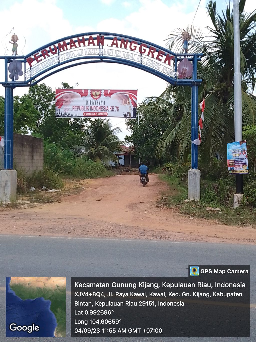 foto gerbang perumahan Perumahan Anggrek