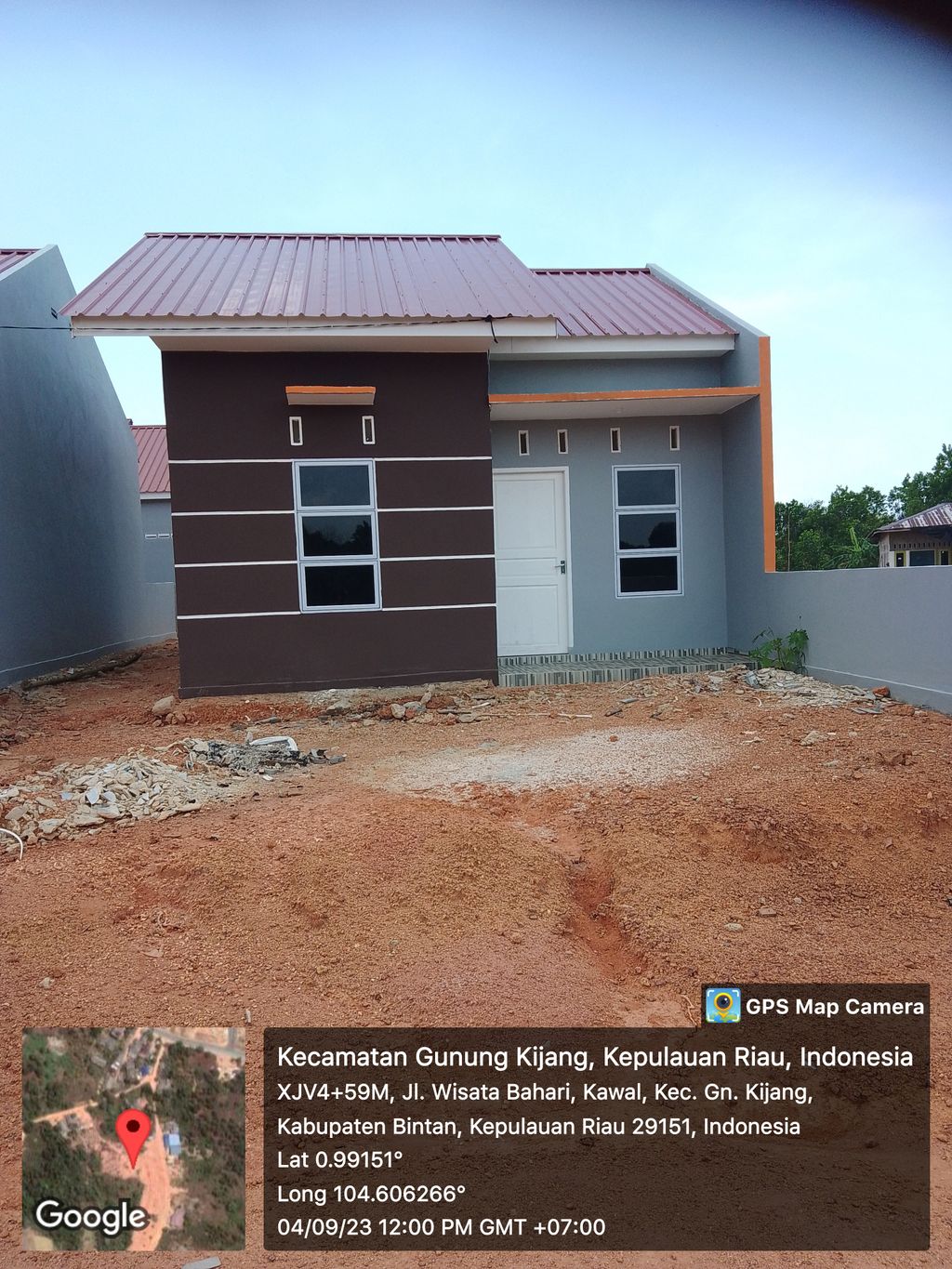 foto contoh rumah perumahan Perumahan Anggrek