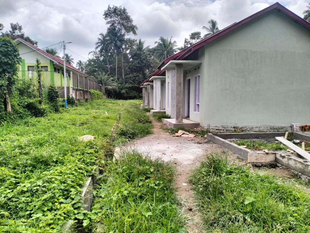 foto posisi tengah perumahan EZKA PERMAI