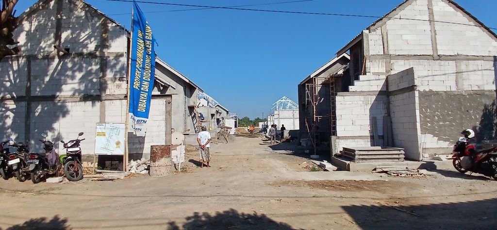 foto gerbang perumahan GRIYA NGLAWAK ASRI II