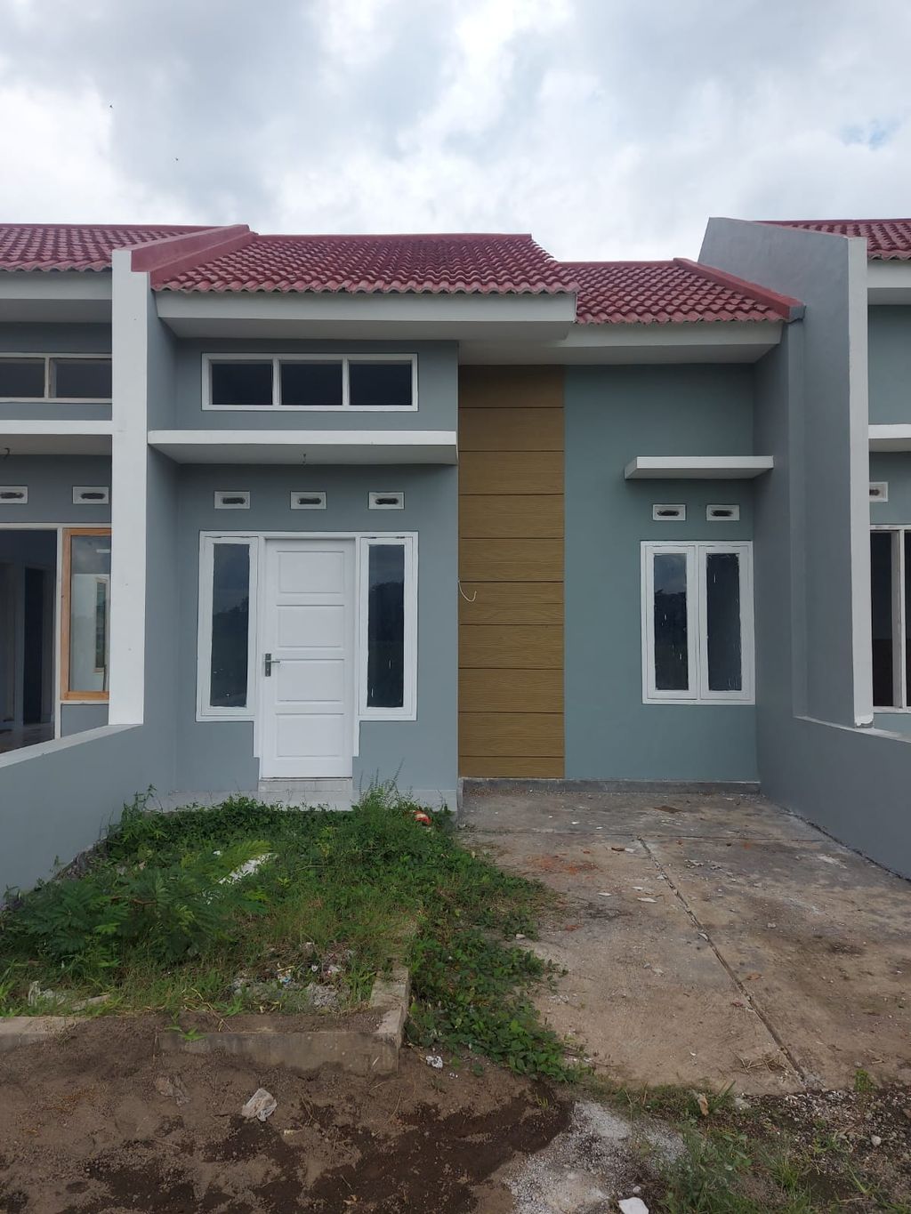 foto tampak rumah tipe 30/60 perumahan PERMATA PERMAI JEMBER