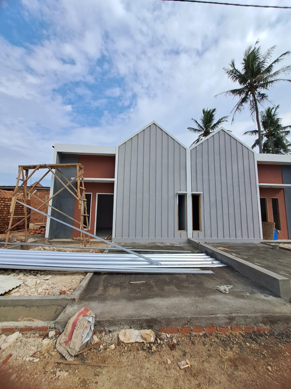foto tampak rumah tipe B perumahan BUMI SERAYA PERMAI