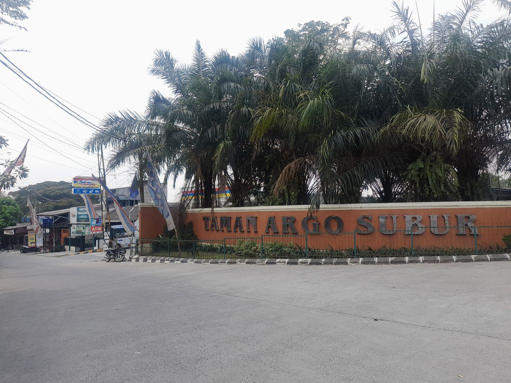 foto gerbang perumahan TAMAN ARGOSUBUR (TAHAP 1)