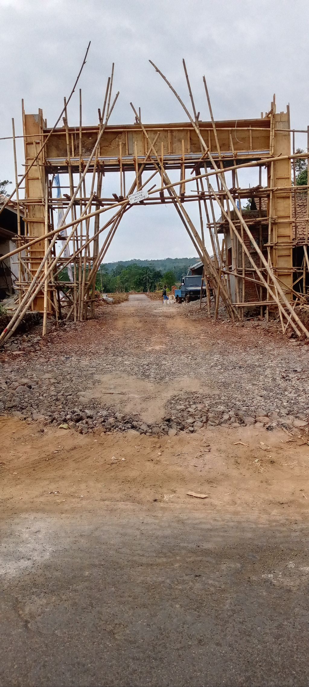 foto gerbang perumahan Griya Nuansa Lestari Sangkanmulya