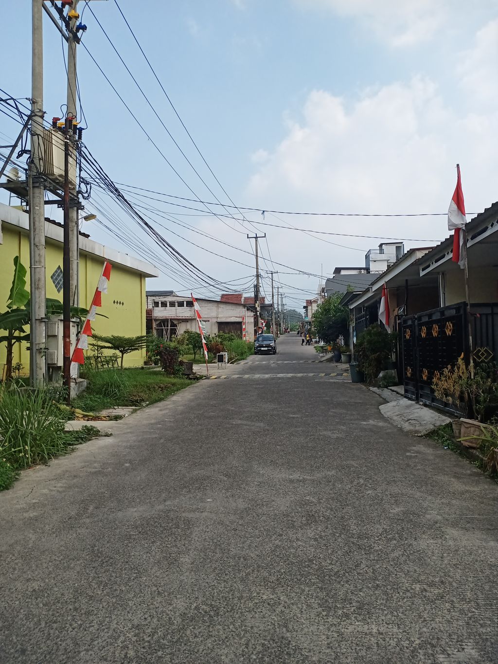 foto posisi tengah perumahan Tamansari Village