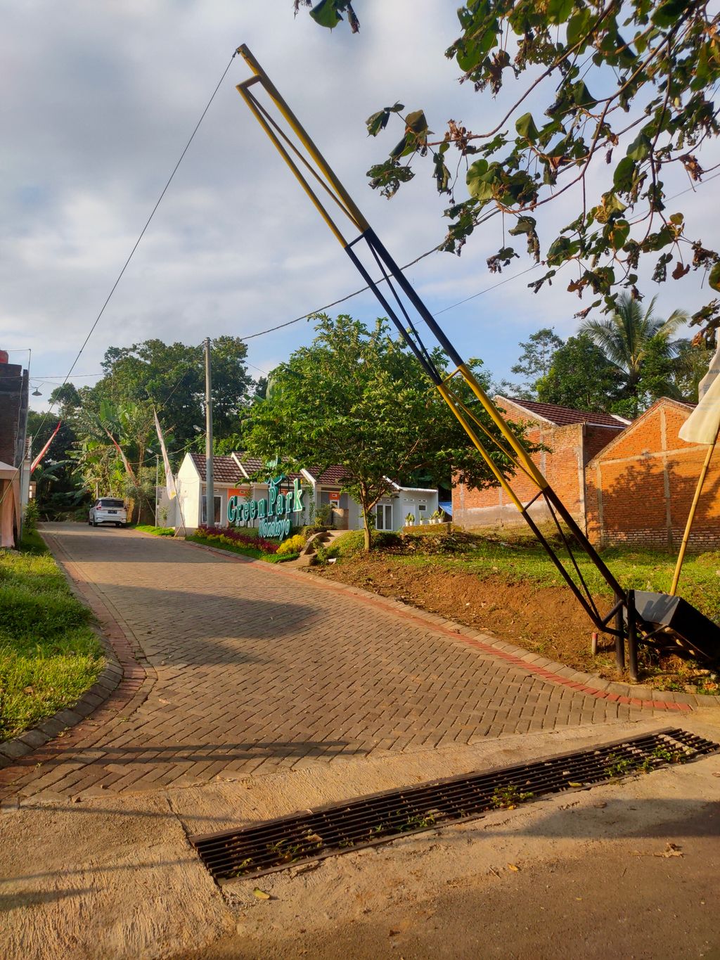 foto gerbang perumahan GREEN PARK WONOKOYO III