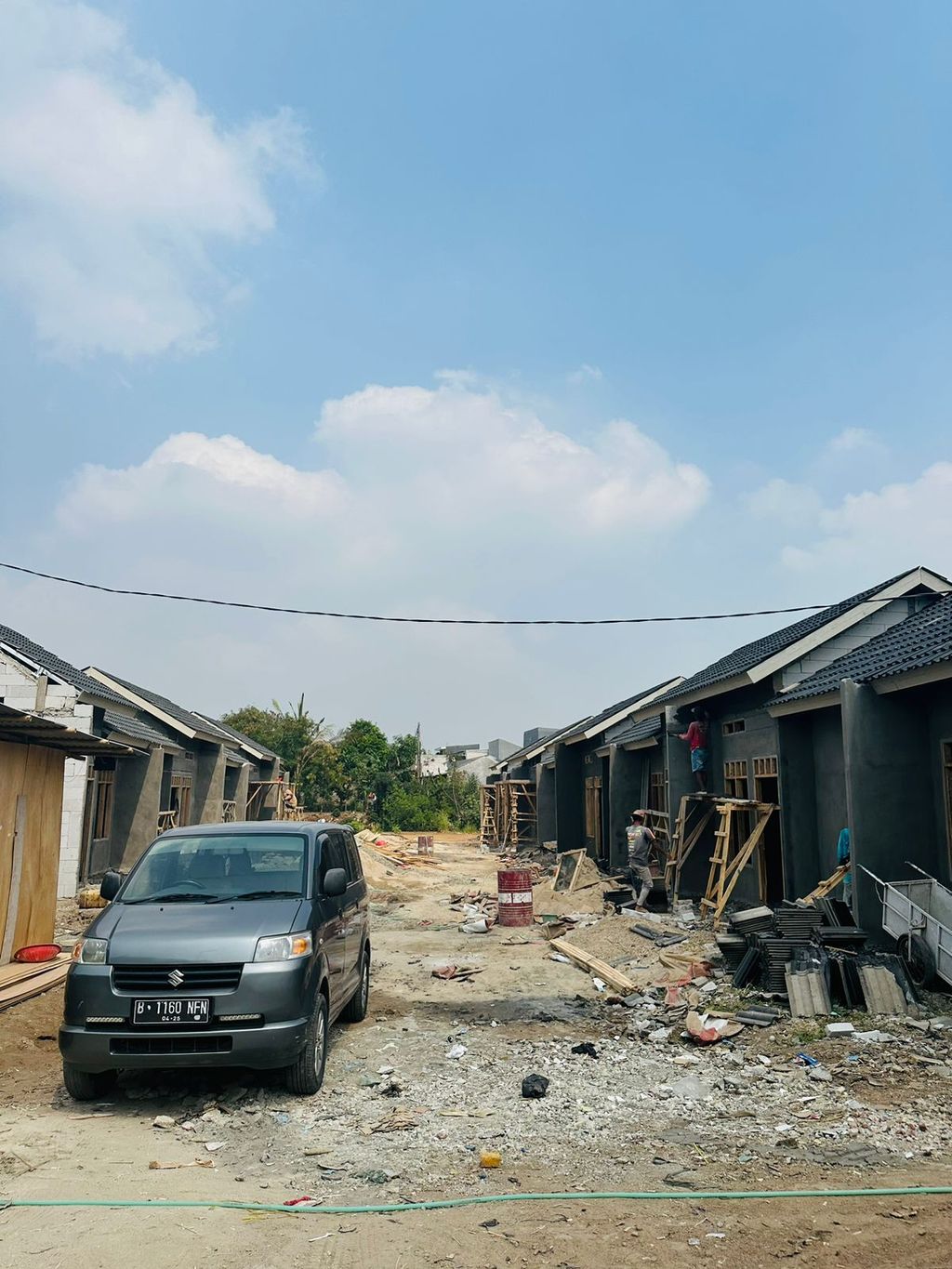 foto posisi tengah perumahan TAMAN SINDANG SARI