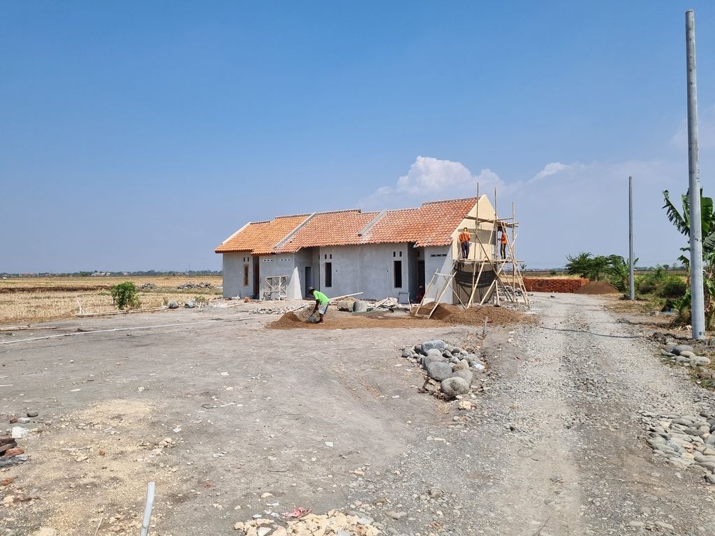 foto posisi tengah perumahan HOLLYWOOD BANGSRI II